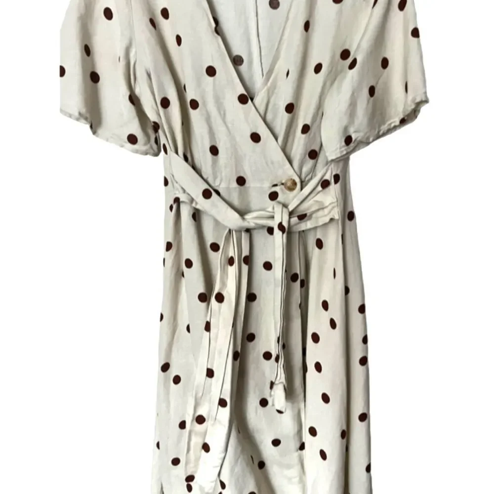 Moon River linen blend polka dot midi wrap dress SIZE MEDIUM